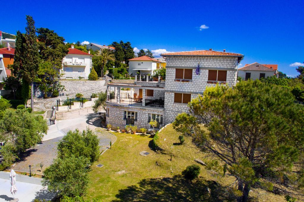 Villas Arbia - Margita Beach Hotel Banjol Exterior photo