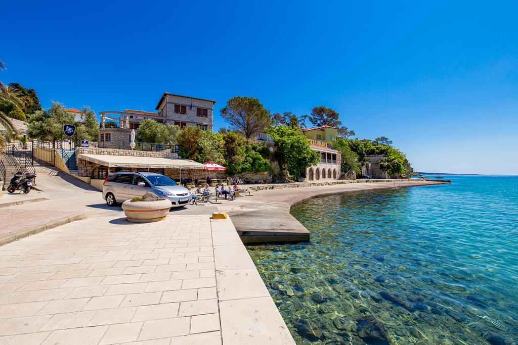 Villas Arbia - Margita Beach Hotel Banjol Exterior photo
